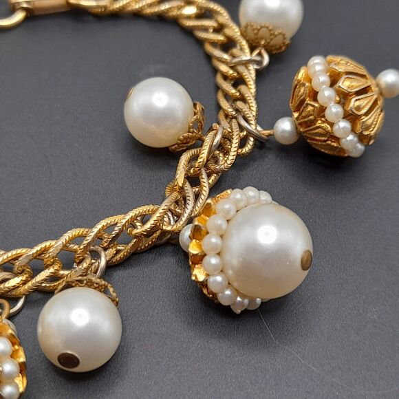 Vintage 1950s Acorn Filigree Charm Bracelet, Faux Pearls, 7 1/4" - Picture 5 of 9